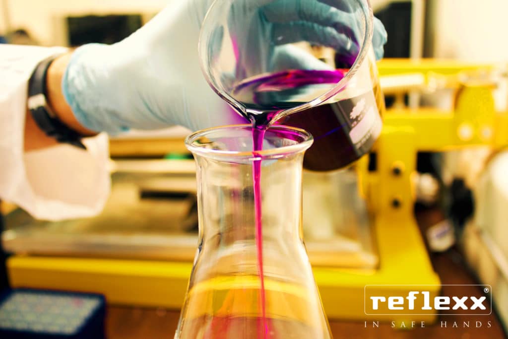 Chemical-gloves_R70_logo-1024x683